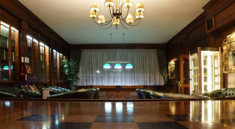 Anglický lobby bar